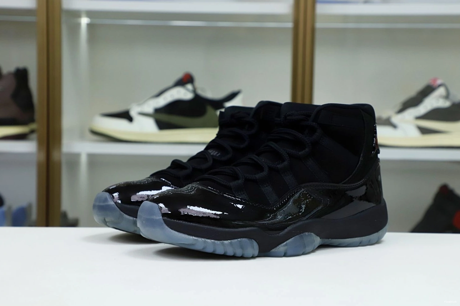 JORDAN 'CAP RETRO 11 AND GOWN' AIR 1022